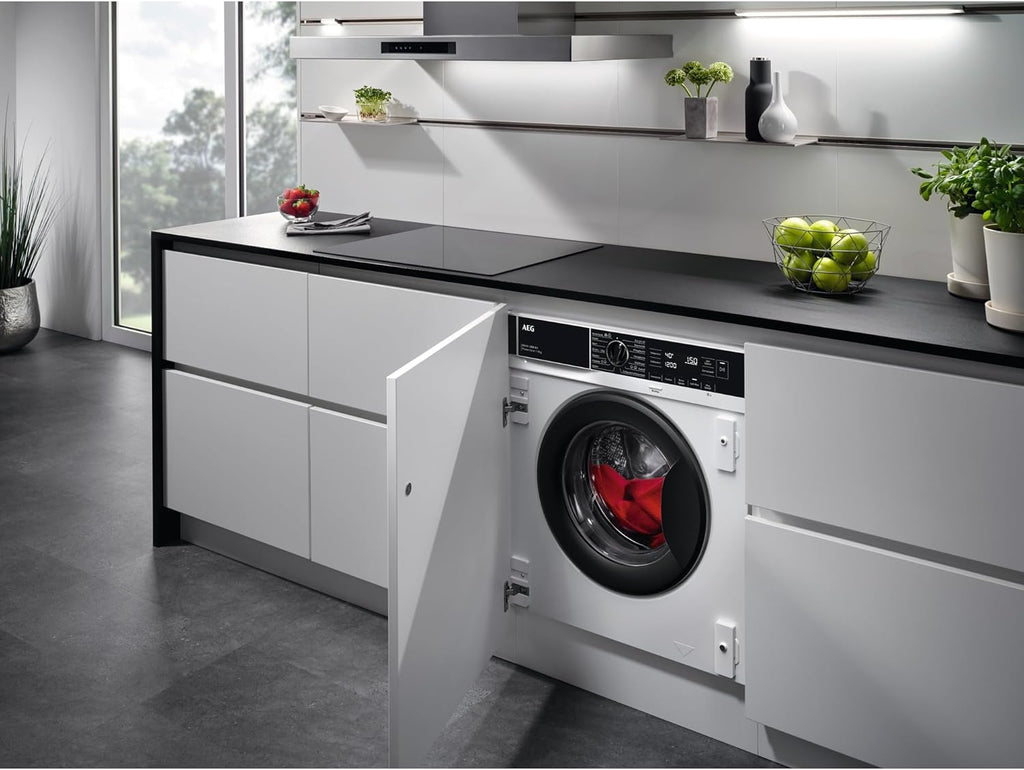 AEG L7WBA60680 Lavasciuga / DualSense - cura delicata / 8 kg lavaggio / 5 kg asciugatura / D / a risparmio energetico / ProSense - regolazione automatica del carico / Funzione aggiungi indumento / ProSteam - funzione vapore rinfrescante / 1600 giri/min