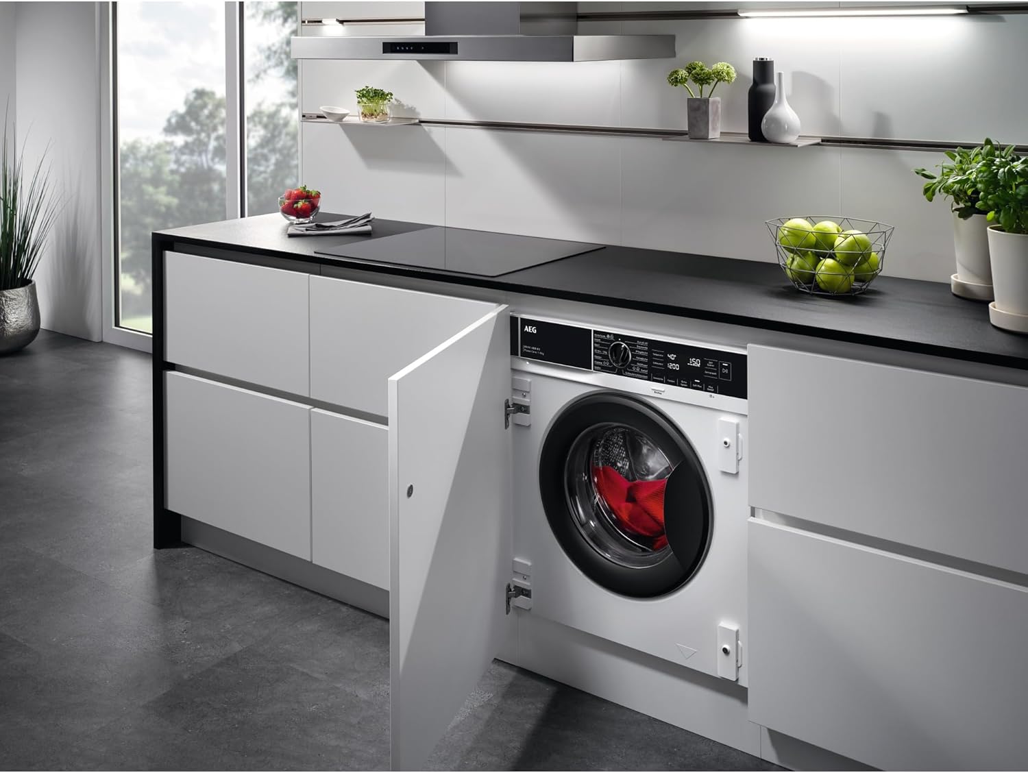 AEG L7WBA60680 Lavasciuga / DualSense - cura delicata / 8 kg lavaggio / 5 kg asciugatura / D / a risparmio energetico / ProSense - regolazione automatica del carico / Funzione aggiungi indumento / ProSteam - funzione vapore rinfrescante / 1600 giri/min