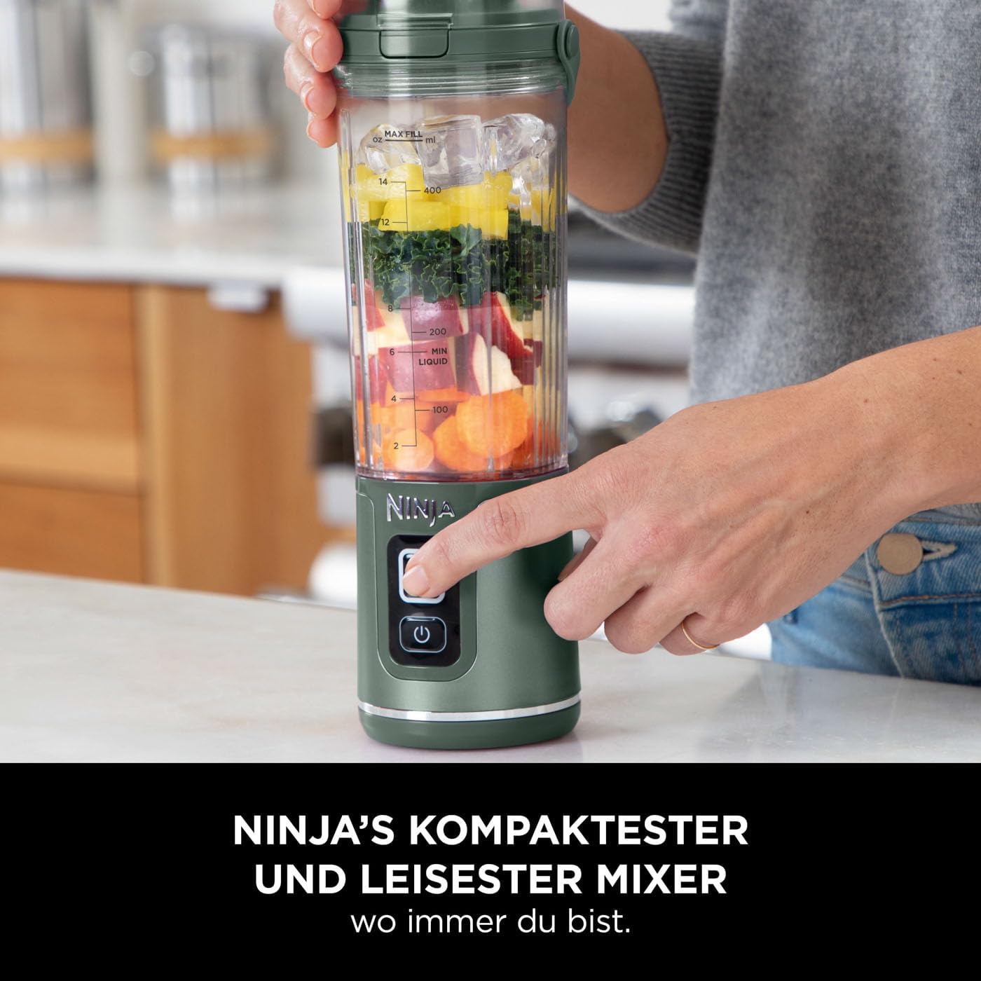 Ninja Blast Frullatore Portatile / Frullatore a Immersione / Frullatore per Smoothie, Tazza da 530 ml, Coperchio a Prova di Perdite, Mini Frullatore Potente, Senza Fili e Ricaricabile, Trita Ghiaccio e Frutta, Nero, BC151EUBK