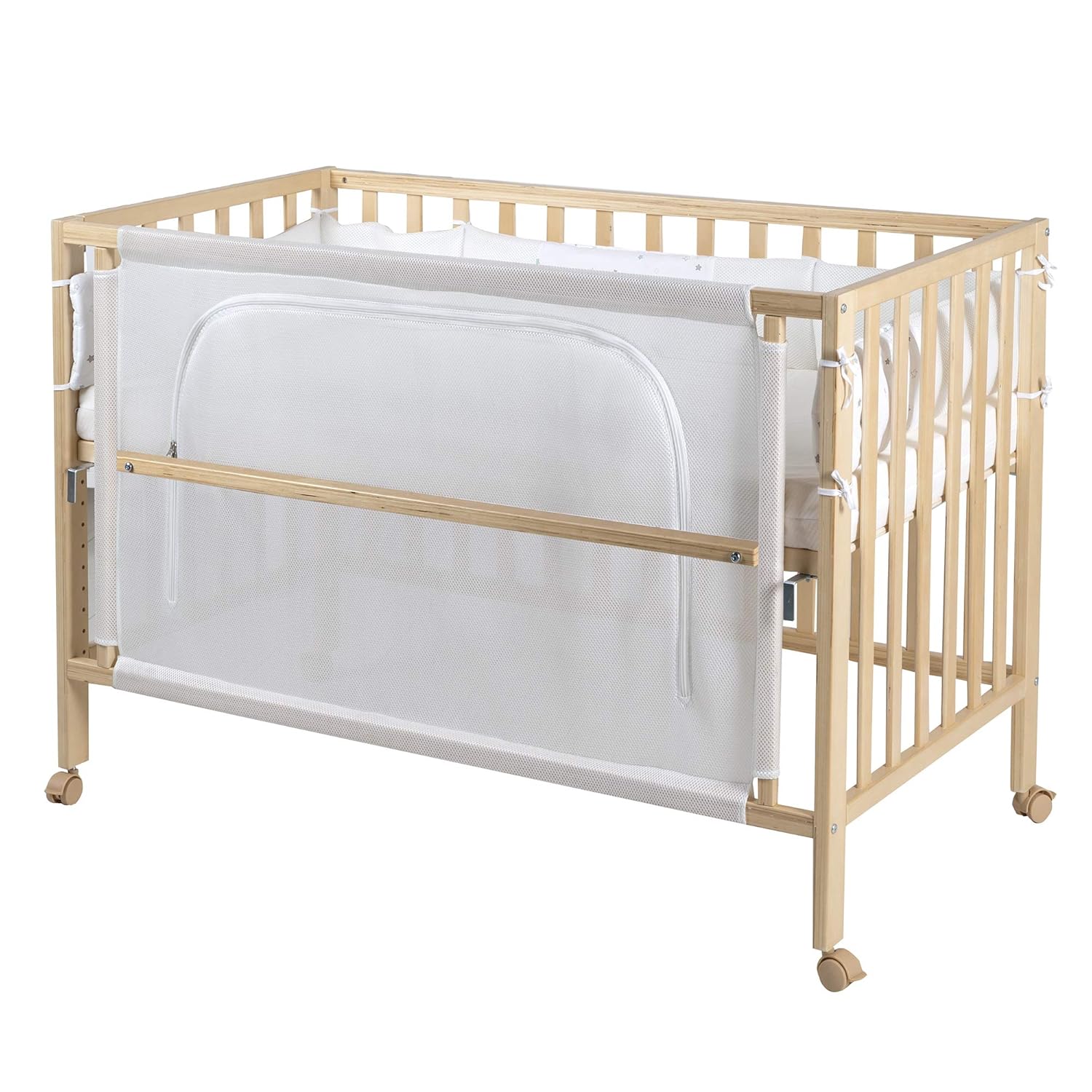 roba Beistellbett 60 x 120 cm - Adam & Eule Room Bed - Babybett zum Anstellen an Elternbett - Inklusive Matratze, Bettwäsche, Himmel - Mobil & Höhenverstellbar - Holz weiß