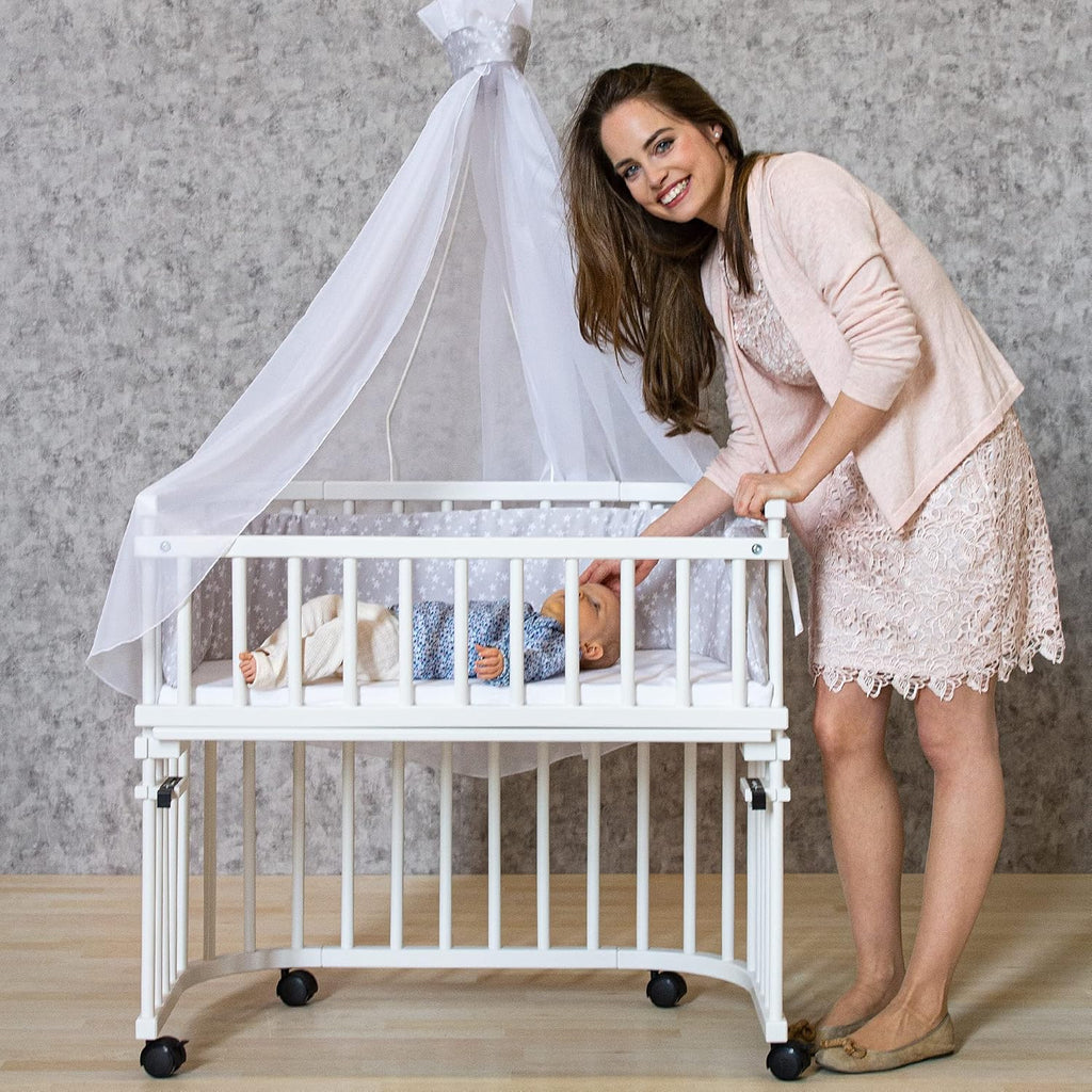 babybay Original Lettino da affiancare in massello di faggio / compatto e trasformabile / Lettino per bambini regolabile in altezza senza livelli preimpostati ed ecologico / Lettino evolutivo (laccato bianco) / inclusa Matratze