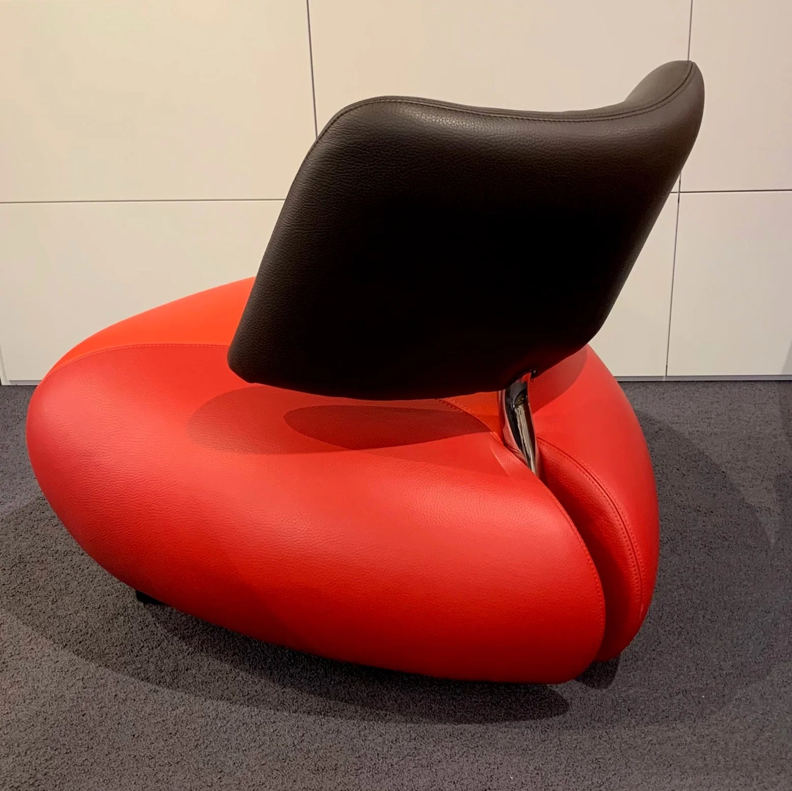 Lagernd: Leolux Designsessel Pallone Paradise, red Cardinal, Beistellsessel Leder rot,