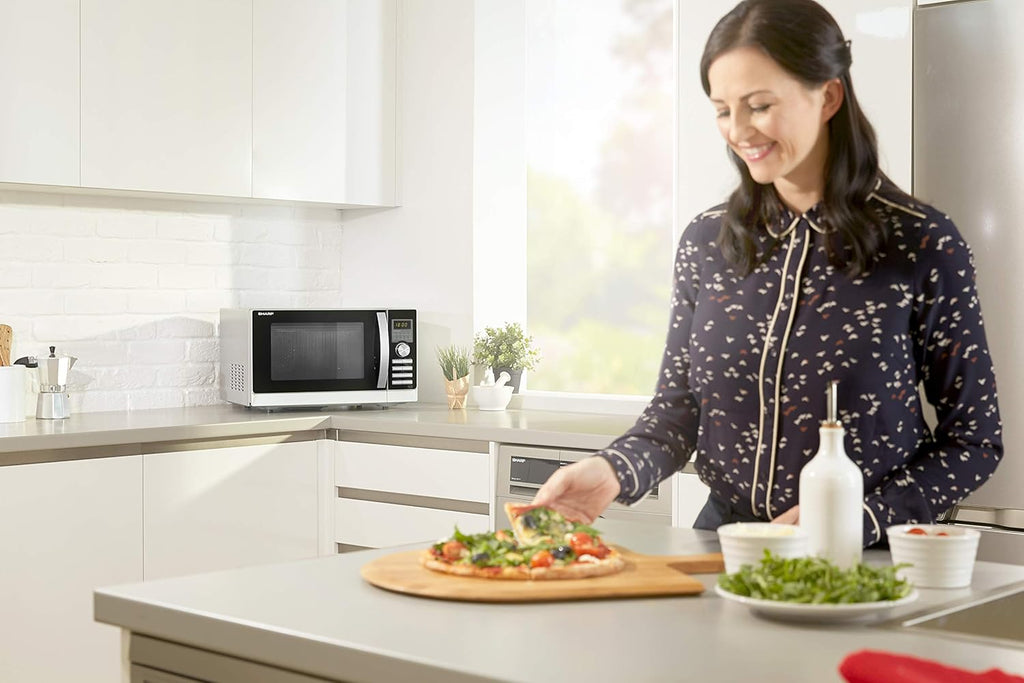 Sharp R843INW Forno a microonde 4 in 1 con aria calda, grill e convezione/ 25 L/ 800 W/ grill a infrarossi 1000 W/ convezione 2500 W/ 10 programmi automatici/ programma pizza/ piatto girevole in metallo (30 cm)/ argento