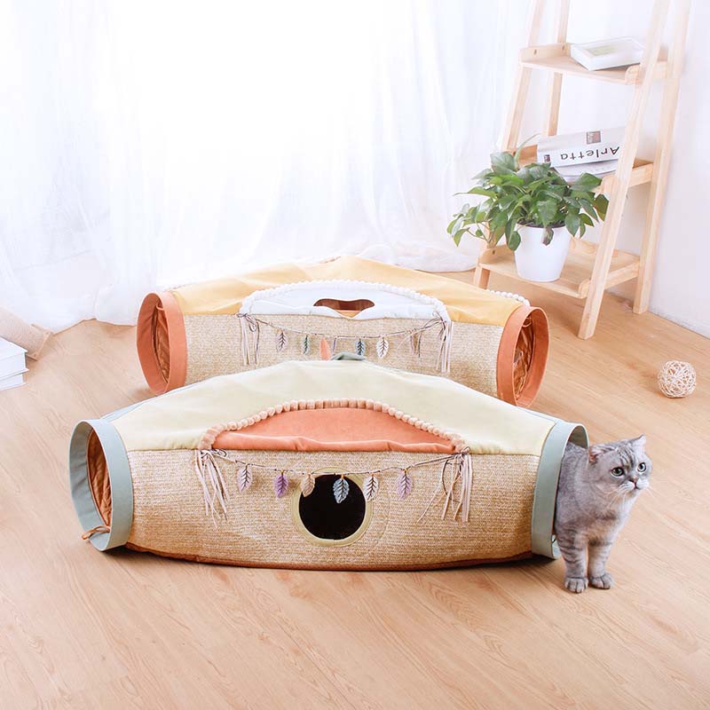 CatJoy – Lettino pieghevole per gatti con tunnel gioco integrato per un divertimento senza fine