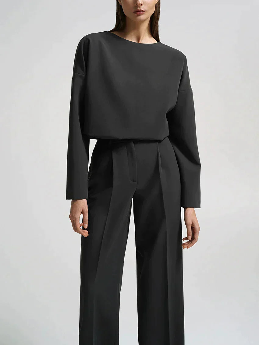 Langrmeliges Oberteil und gerade geschnittene Hose für Damen