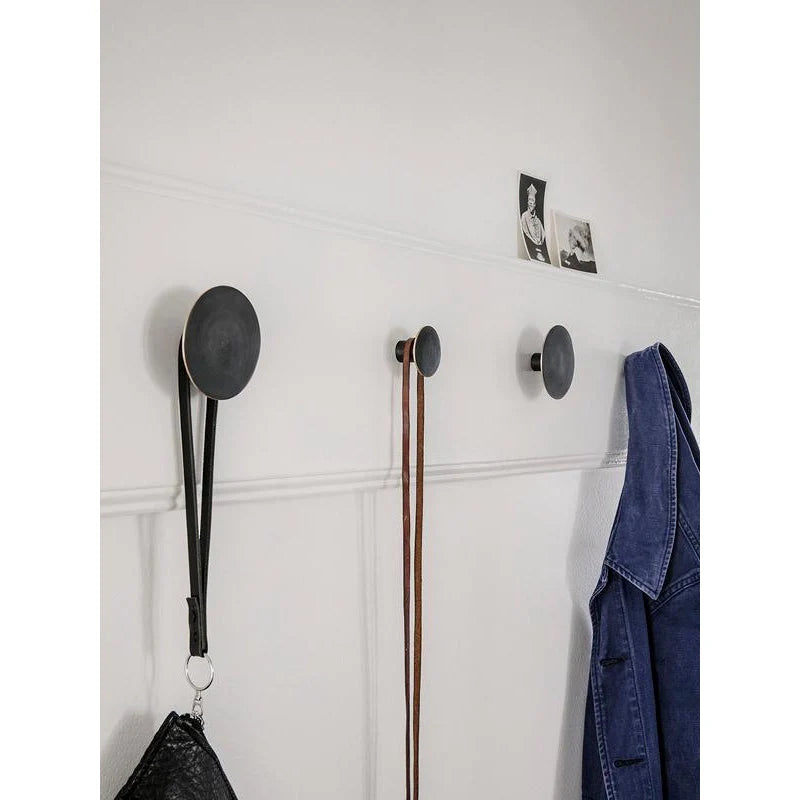 Ferm Living Haken Schwarz Messing, 7cm