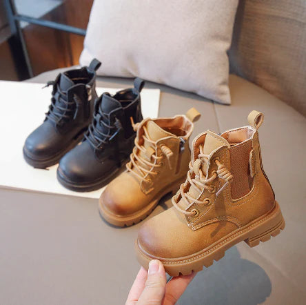 Mini Fashion - Stylish & Trendy für Kinder - Schnürstiefel