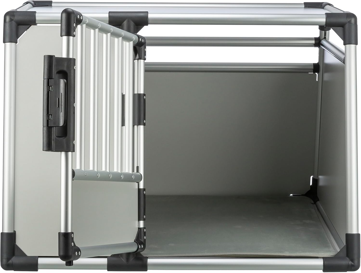 TRIXIE Hunde-Transportbox Aluminium in silber – M: 55 × 62 × 73 cm, stabile und geräuscharme Hundebox mit abgeschrägten Seiten, Sicherheitsverschluss & rutschfester Liegematte – 39342