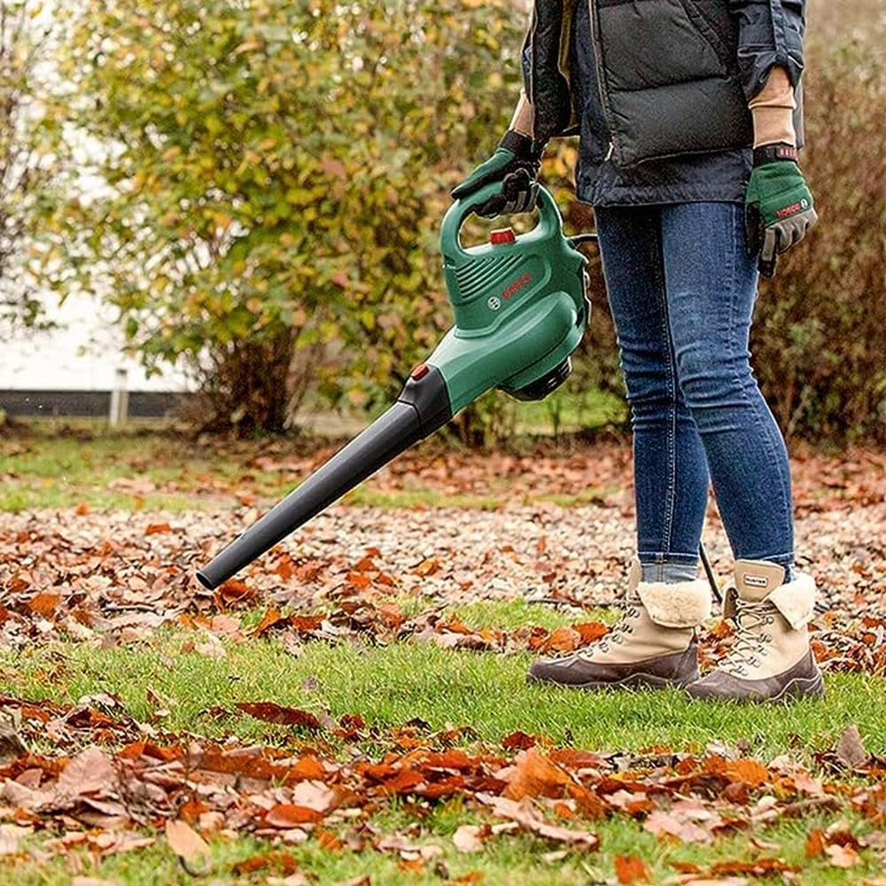 Bosch UniversalGardenTidy 3000 Soffiatore/Aspiratore Elettrico (3000 W, sacco di raccolta da 50 l, regolazione continua della velocità, per soffiare, aspirare e triturare foglie, in confezione di cartone)