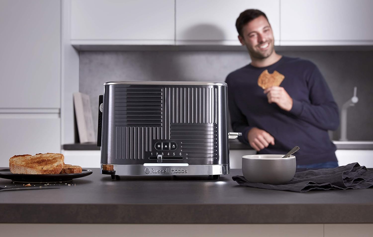 Russell Hobbs GeoSteel Set Colazione: Tostapane, Bollitore e Macchina per il Caffè