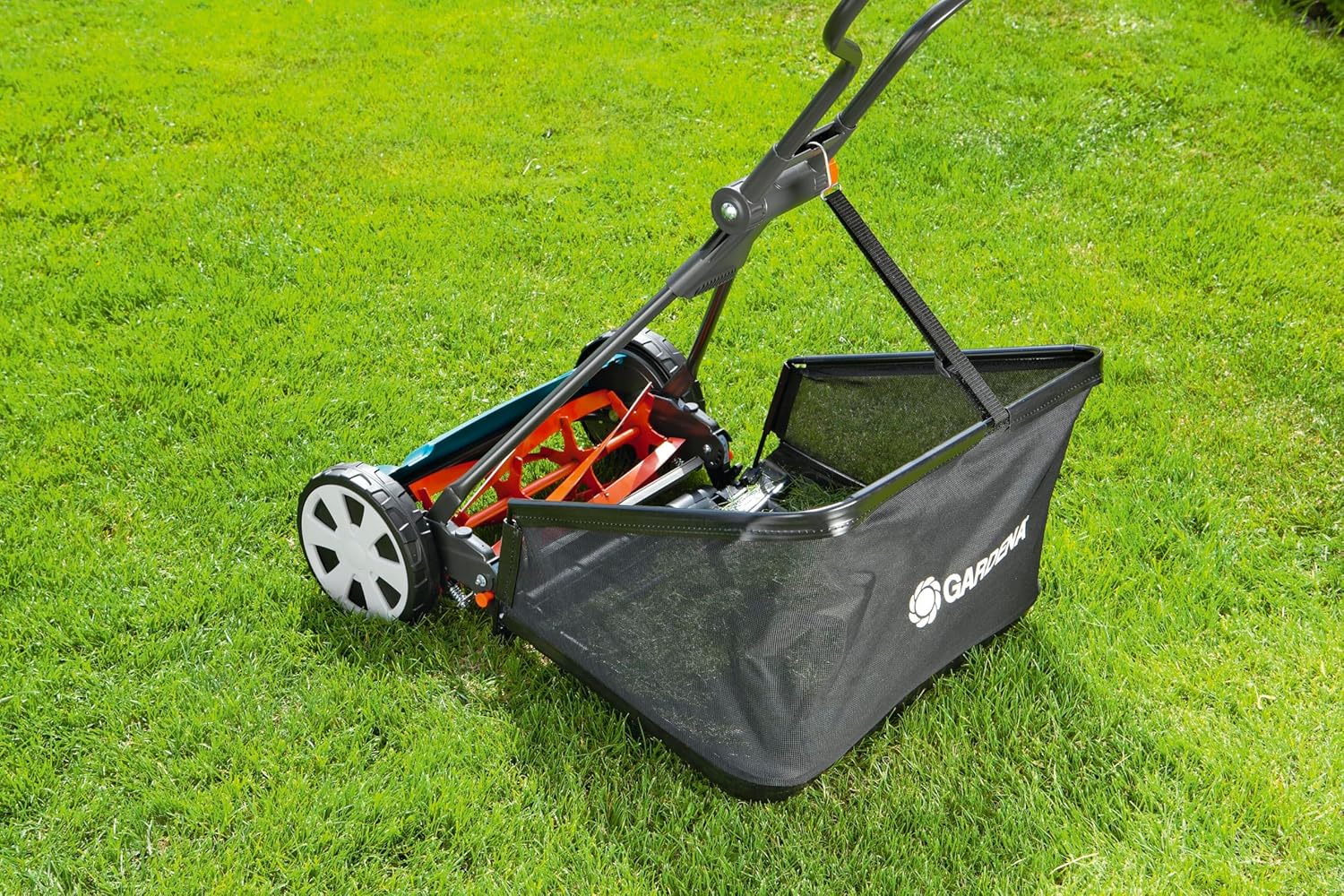 Gardena Classic Spindelmäher 400: Tagliaerba manuale con larghezza di taglio di 40 cm per superfici fino a 200 m², albero portalame in acciaio di qualità, tecnica di taglio senza contatto, silenzioso e preciso (4018-20)