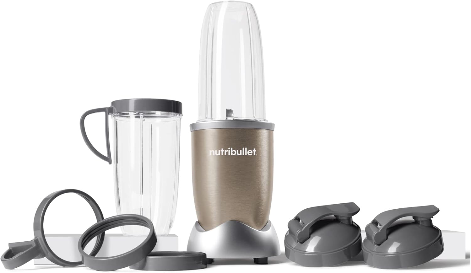 nutribullet Pro, 900 Watt, Facile e veloce da usare, Compatto, Facile da pulire, Con bicchiere da 700 ml, Frullatore per smoothie, Mixer elettrico, NB904B, Nero