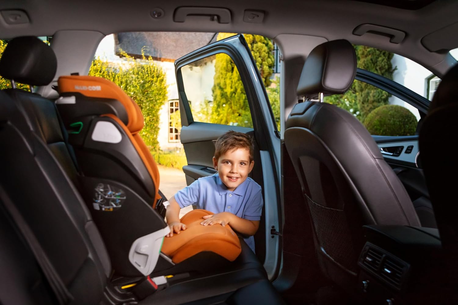 Seggiolino Auto Maxi-Cosi Kore Pro i-Size, 3.5–12 Anni, 100–150 cm, Luce ClickAssist, Altezza/Larghezza Regolabili, Sistema di Protezione Laterale+, Authentic Cognac