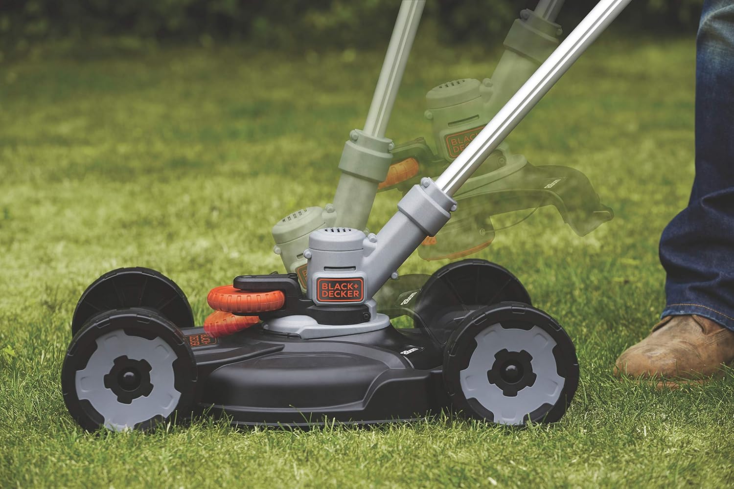 BLACK+DECKER Tagliabordi 3in1 con batteria (18V 2.0Ah, per rifinire e tagliare i bordi, con base per rasatura, ideale per piccole aree e terreni difficili) STC1820CM