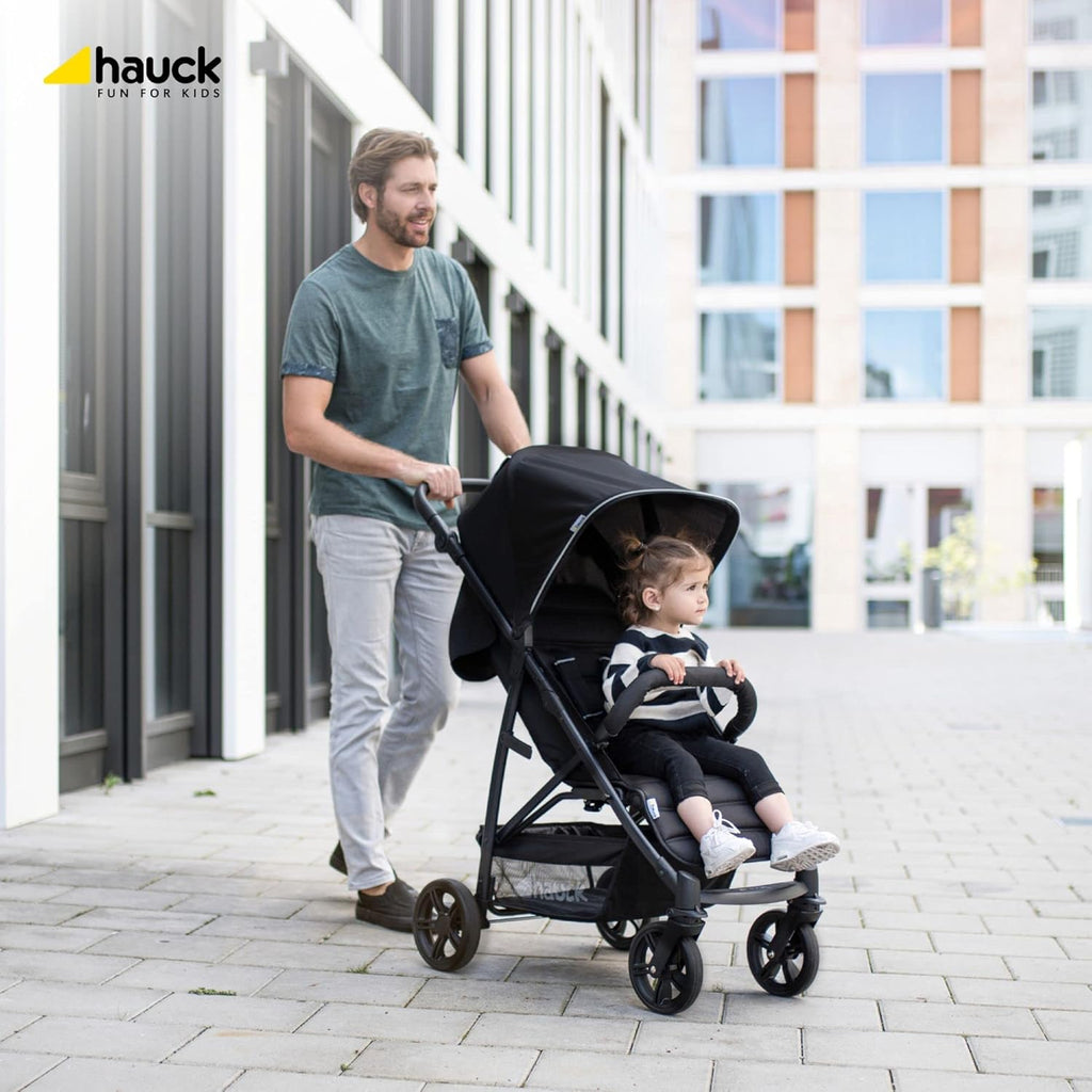 Hauck Buggy Rapid 4 per bambini dalla nascita fino a circa 3 anni, passeggino leggero pieghevole, con funzione reclinabile, regolabile in altezza, ampio cestino (nero)