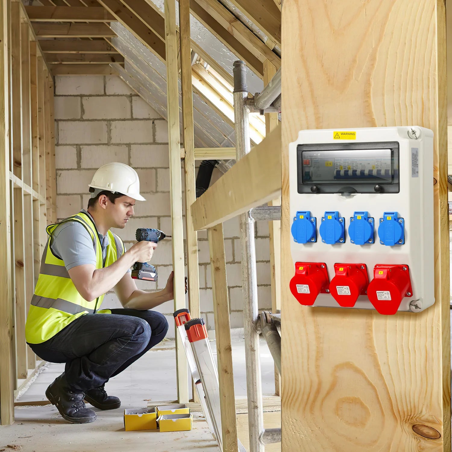 Sonnewelt Quadro di distribuzione a parete FI 4 prese Schuko e presa CEE 16/32A