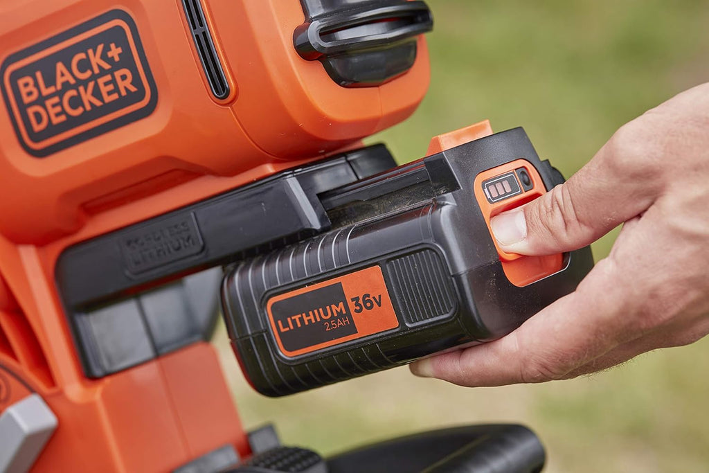 BLACK+DECKER Lausbauger Akku Laubbläser Akku mit Häcksler BCBLV3625L1 (45l Fangsack, bürstenloser Motor, 210 km/h Luftgeschwindigkeit und hohe Saugleistung – 36V, inkl. Akku und Ladegerät)