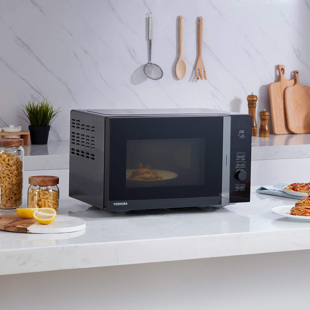 Toshiba MV-AM20T(BK) Microonde/Microonde Solo/ 20 L/ 800 W/ 5 Livelli di Potenza/ 12 Programmi Automatici/Interno in Smalto/Facile da Pulire/Funzione Scongelamento/Piatto Girevole in Vetro (24,5 cm)/Nero