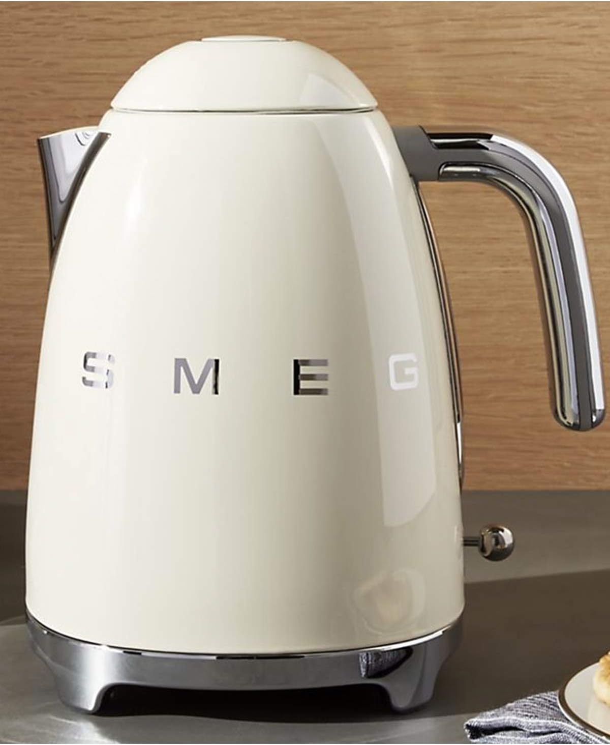 Smeg, 2x2 TSF01CREU - Tostapane, 2 scomparti per 2 fette, 6 livelli di doratura, funzione riscaldamento, funzione scongelamento e bagel, vassoio raccoglibriciole, 950W, Crema