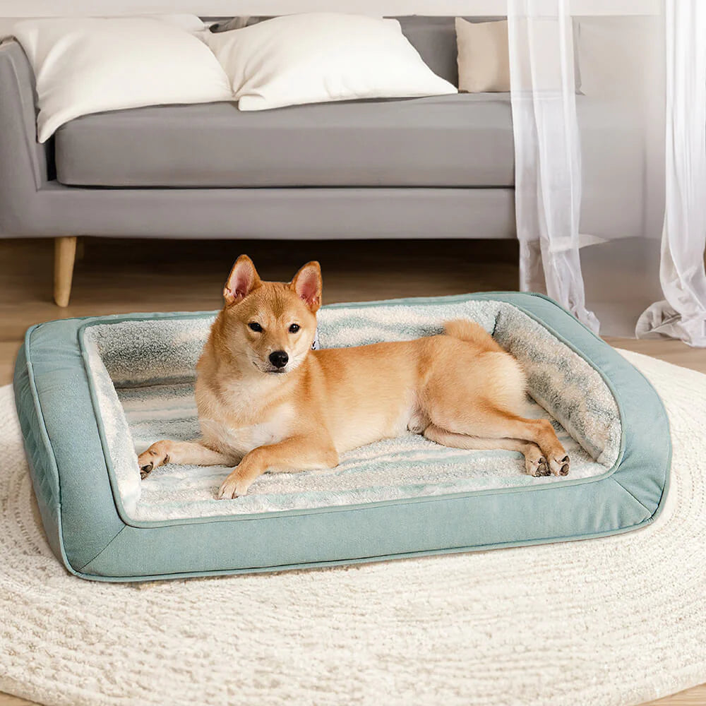 Bequeme orthopdische Hundecouch aus Kunstlammwolle