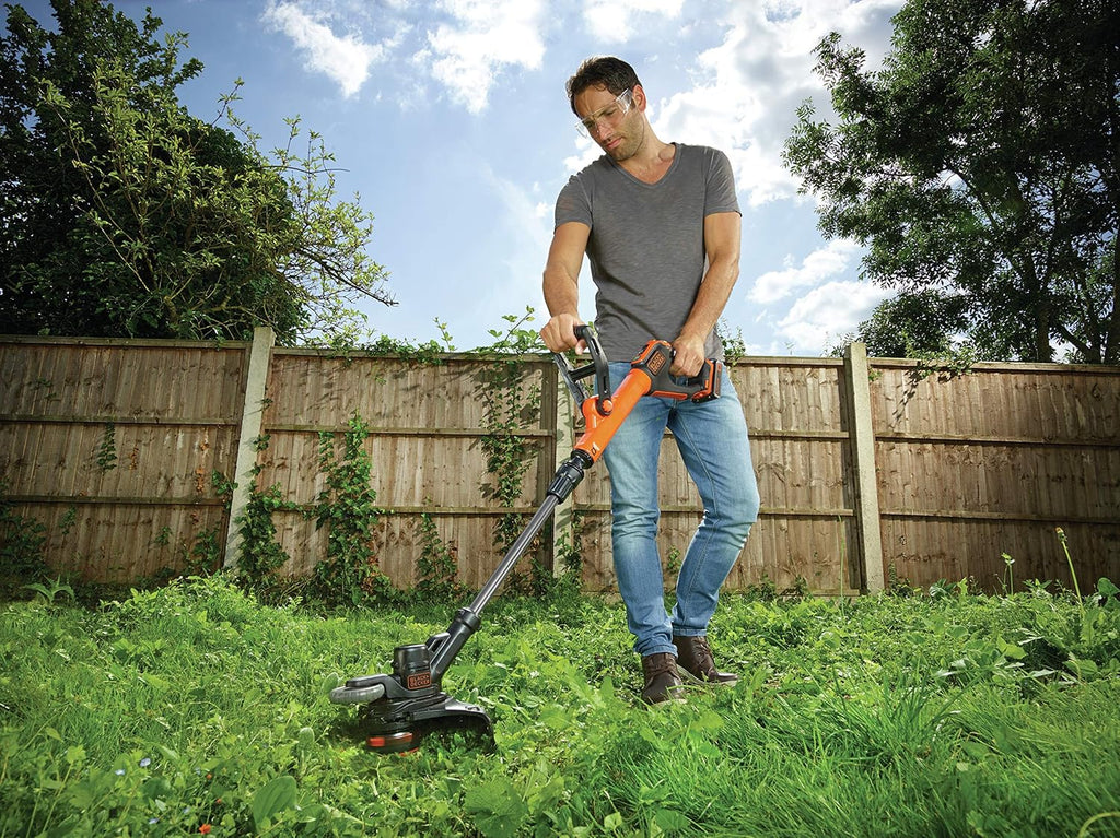 BLACK+DECKER Rasentrimmer mit Akku und Ladegerät Rasenkantenschneider Freischneider mit Fadenverlängerung auf Knopfdruck (18V 2,0Ah, 28 cm Schnittbreite) STC1820EPC