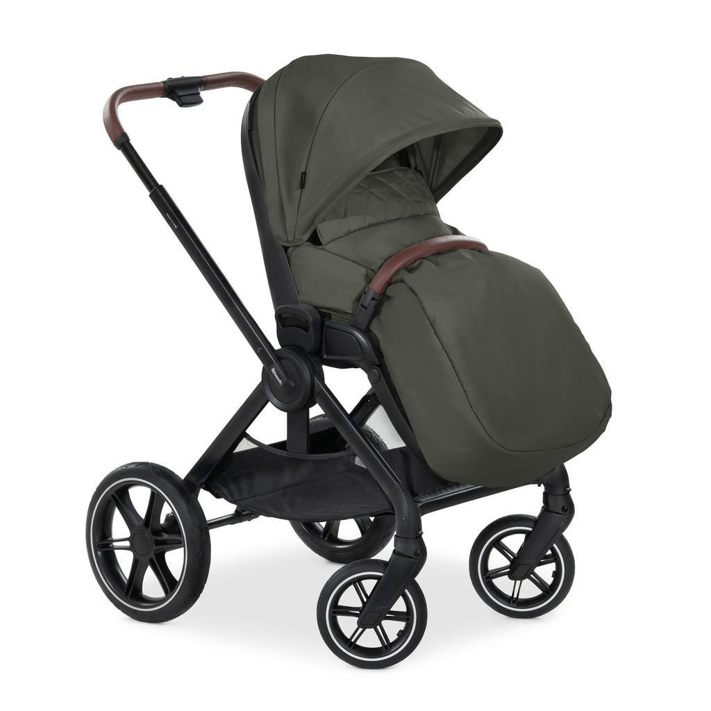hauck Kinderwagen mit Beindecke Walk N Care ab Geburt bis 22 kg mit Liegefunktion, Becherhalter, Sitz Wendbar & Höhenverstellbar, Gummireifen, Teleskopgriff, UPF 50+, Zusammenklappbar (Dark Navy Blue9
