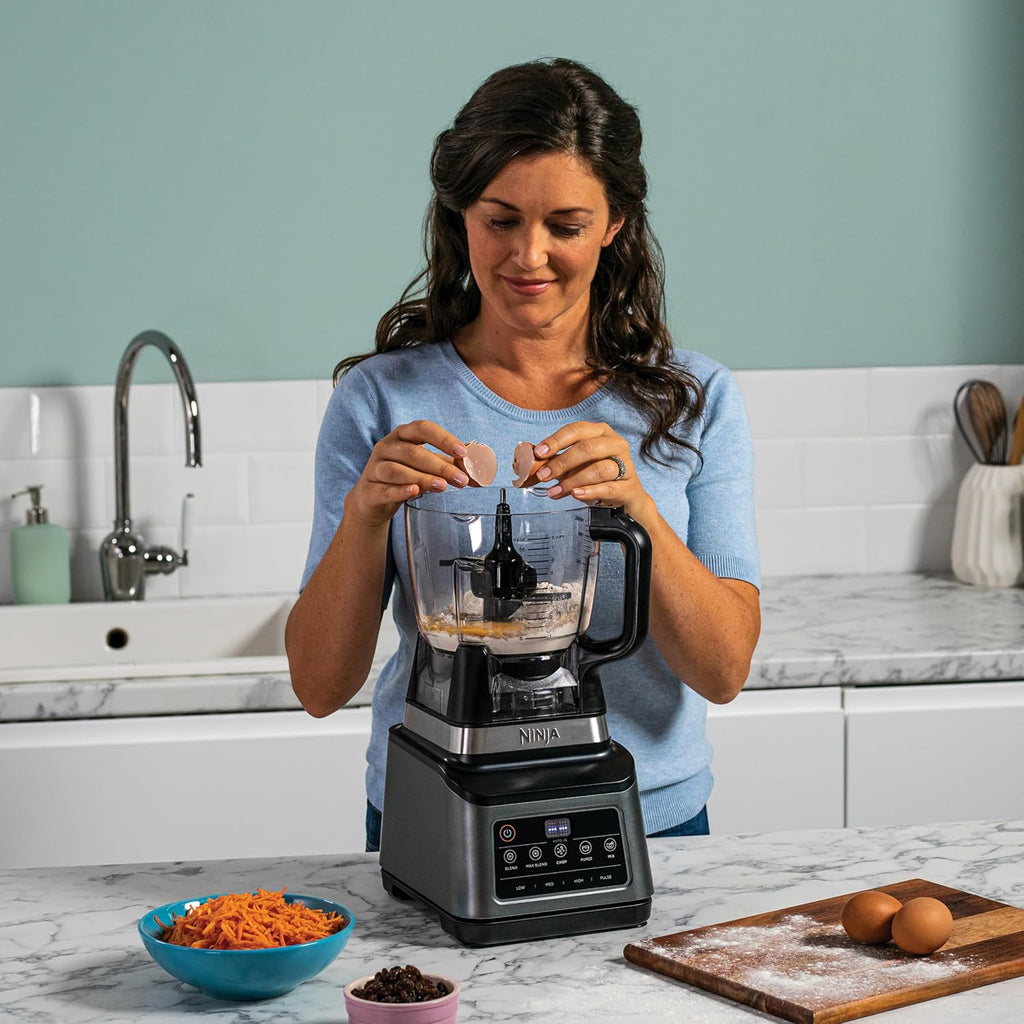 Robot da cucina e frullatore Ninja 3-in-1 con 5 programmi: Frullare, Frullare al massimo, Tritare, Mescolare, Ridurre in purea, ciotola da 1,8 L, caraffa da 2,1 L, tazza da 700 ml, 1200 W, lavabile in lavastoviglie, Auto-iQ, Nero BN800EU