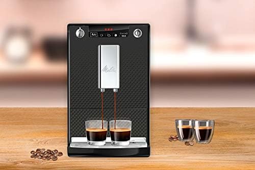 Melitta Solo - Macchina da caffè automatica con beccuccio regolabile in altezza, macchina da caffè piccola con serbatoio dell'acqua rimovibile, per es. espresso o caffè crema, argento