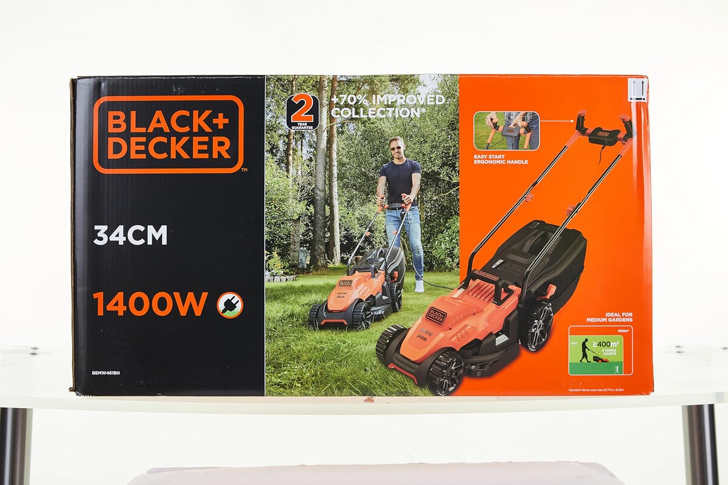 Black+Decker Tagliaerba Elettrico con Impugnatura a Manubrio BEMW461BH (1.400W, Larghezza di Taglio 34cm, 6 Altezze di Taglio, Cesto di Raccolta da 40l, Ideale per Giardini di Medie Dimensioni)