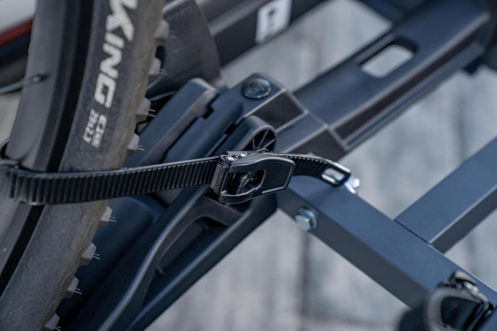 Fischer Portabici da Gancio Traino Proline Evo 2, per 2 biciclette fino a 60 kg di carico utile, adatto per e-bike, preassemblato, con serratura, pieghevole
