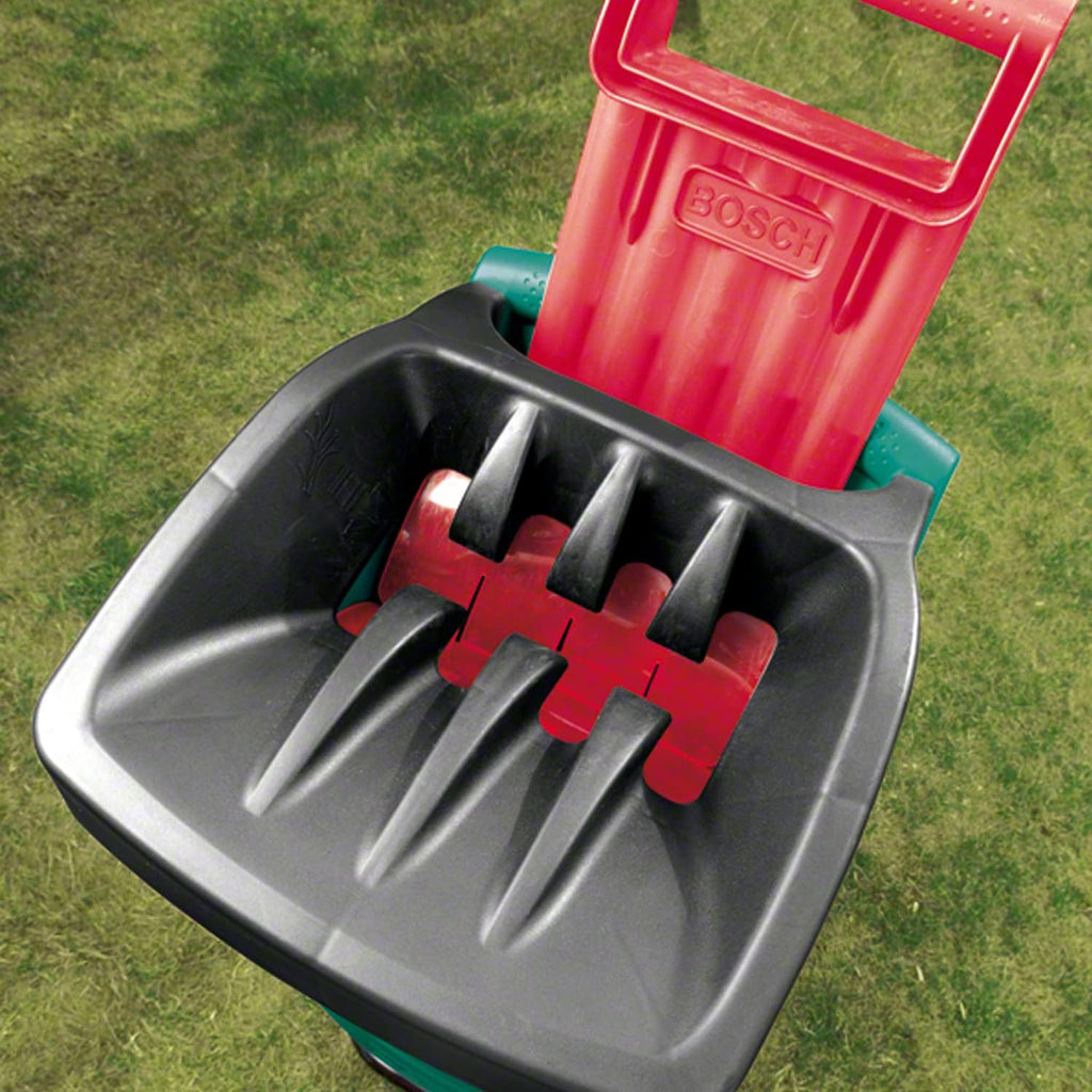 Bosch AXT Rapid 2000 Trituratore (per la triturazione potente dei rifiuti da giardino; potente motore da 2000 W)