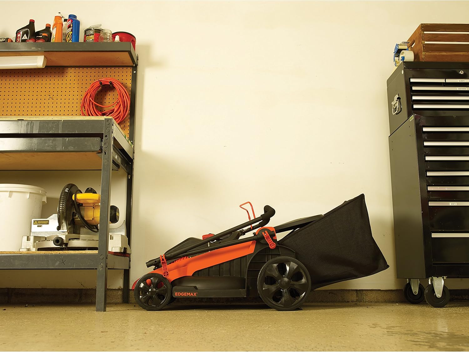 Black+Decker 2000 W Rasaerba elettrico 3in1, larghezza di taglio 48 cm, sacco di raccolta erba 50 L, 1 pezzo, LM2000