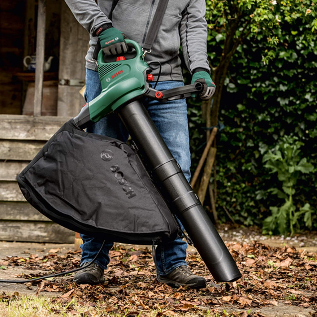 Bosch UniversalGardenTidy 3000 Soffiatore/Aspiratore Elettrico (3000 W, sacco di raccolta da 50 l, regolazione continua della velocità, per soffiare, aspirare e triturare foglie, in confezione di cartone)