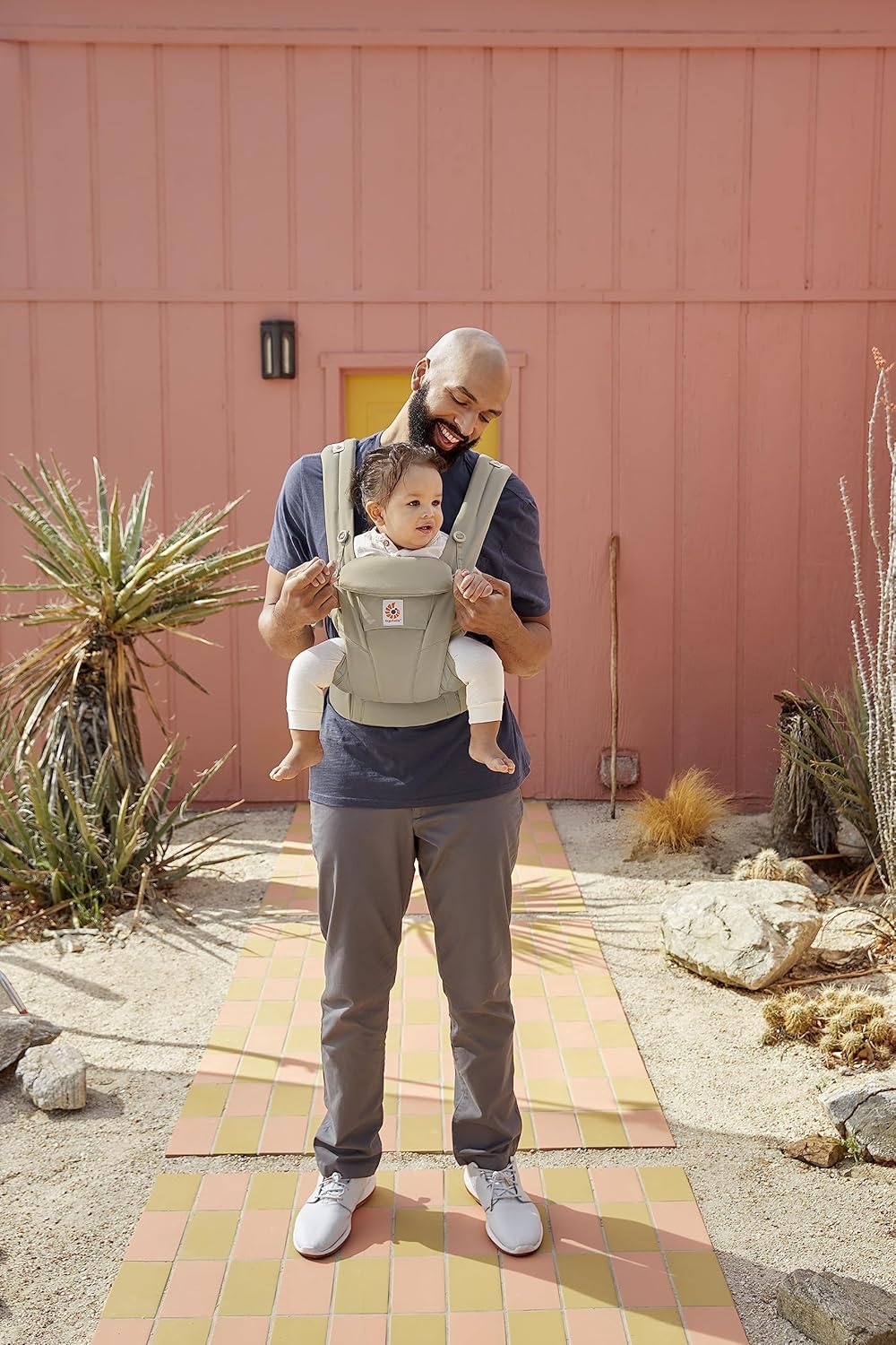 Ergobaby Omni Breeze Marsupio per Neonati dalla Nascita fino a 20 kg, Morbido Mesh SoftFlex a 4 Posizioni, Ergonomico, Porta Bebè, Natural Beige