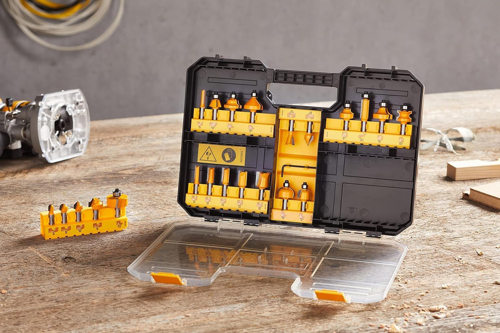 DEWALT Tagliabordi a batteria (18 Volt, senza spazzole, larghezza di taglio 30 cm, elettronica a due velocità, prolunga filo Bumb-Feed, per grandi superfici e giardini, fornito senza batteria e caricabatterie) DCM561PB