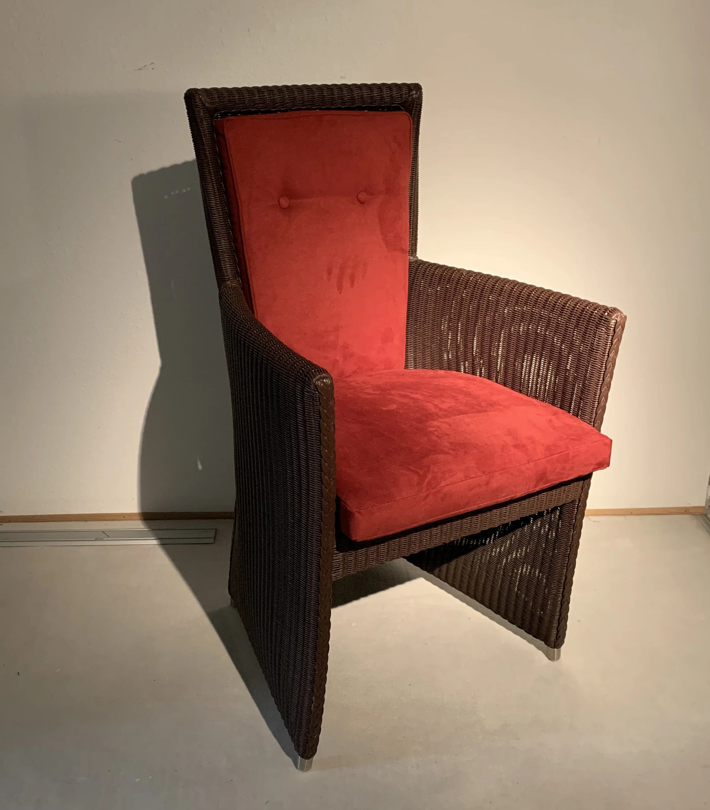 Alvico Lloyd Loom, poltroncina, intreccio marrone scuro, rivestimento Alcantara