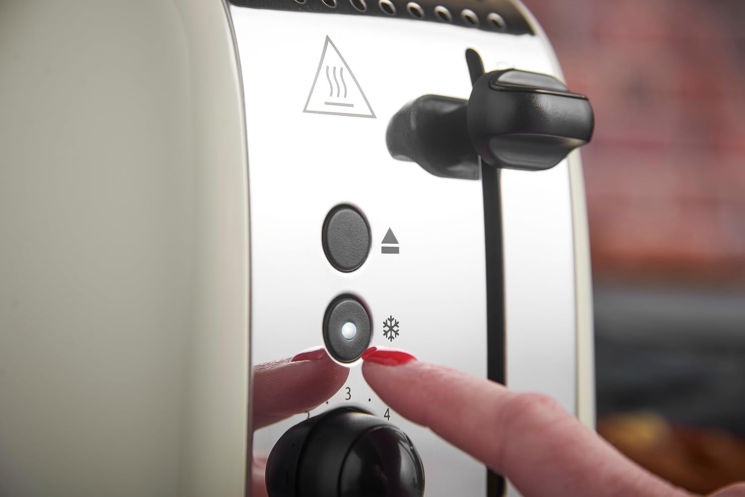 Russell Hobbs Frühstücksset Colours+ Creme: Kaffeemaschine 24033-56 [Digitaler Timer] + Wasserkocher 20415-70 [1,7l, 2400 W] + Toaster 26551-56 [für 2 Scheiben], Frühstücksserie
