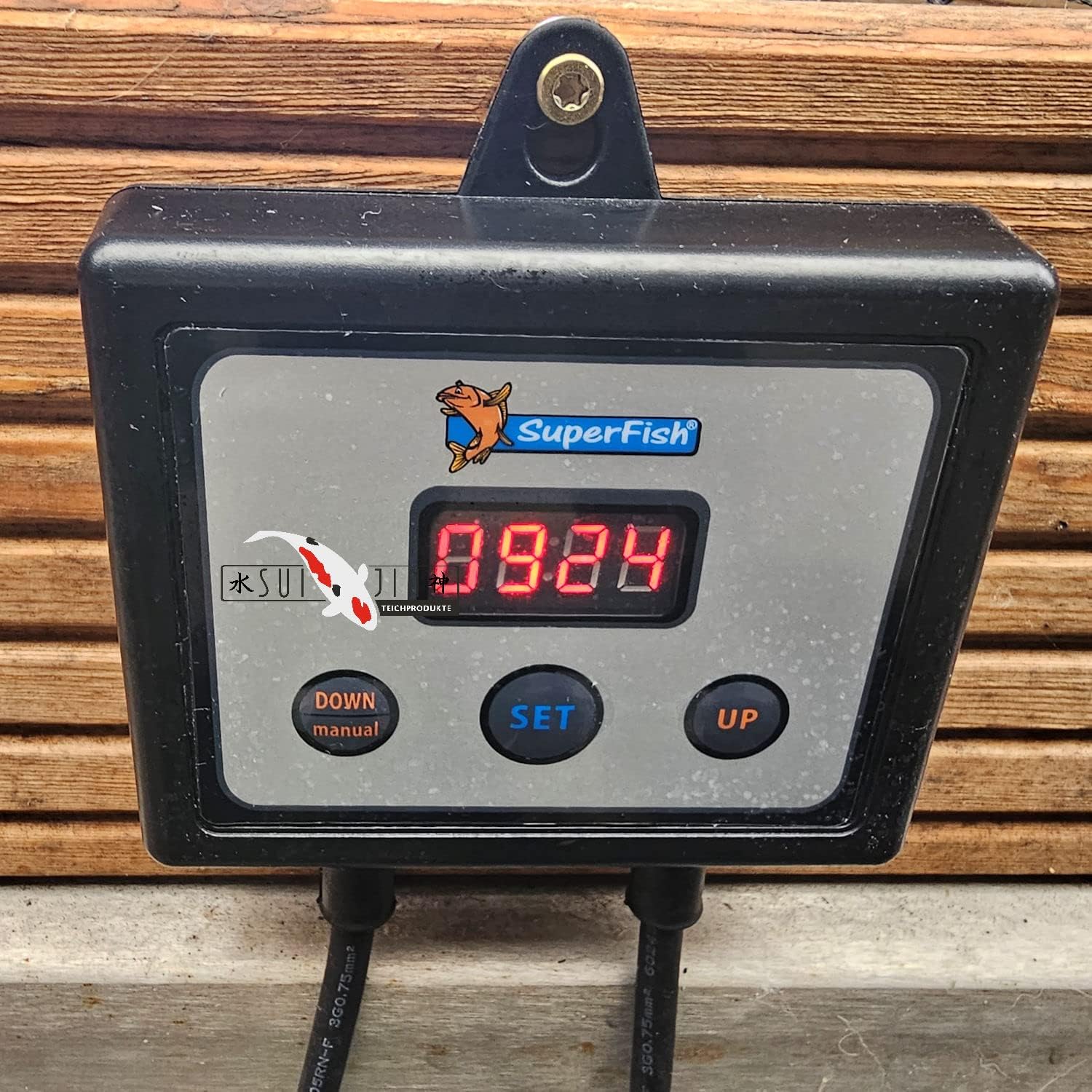 Futterautomat Koi Pro Fish Feeder - inkl. 1kg Koifutter Sui JIN Ginger Grow - Teich Fischfutterautomat, Koi, Koiteich, Fische, Koifutter (7 Liter)
