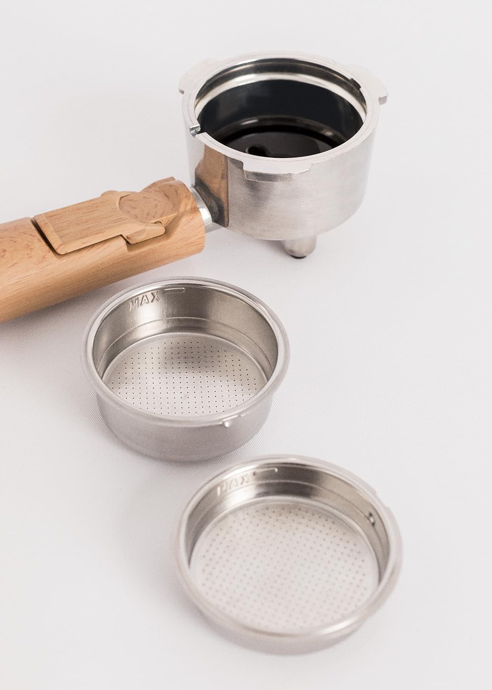 CREATE / THERA RETRO/Macchina da caffè espresso semiautomatica Rosa Pastello Opaco e Legno / Pompa a pressione 20bar, 1100W, Serbatoio acqua 1.25L, per caffè macinato, cialde ESE 55mm, con vaporizzatore, 1100W