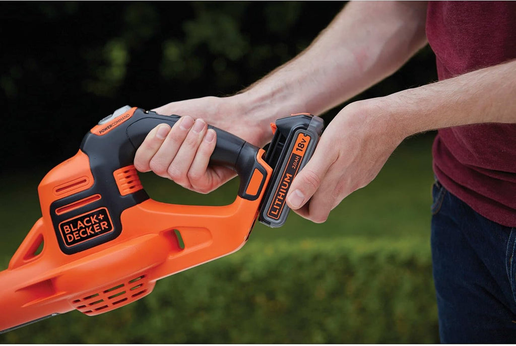 Black+Decker Soffiatore a Batteria GWC1820PCB (18 Volt, velocità di soffiaggio fino a 209 km/h, rimuove senza sforzo sporco e foglie, con Powercommand, fornitura senza batteria e caricabatterie)