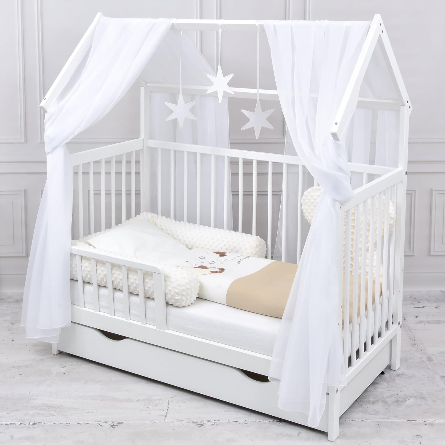 Baby Delux Lettino per Bambini Set Completo Casetta 60x120 cm Bianco con Cassetto Sponda Paracolpi Materasso Biancheria da Letto Set Decorativo (Stelle del Principe)