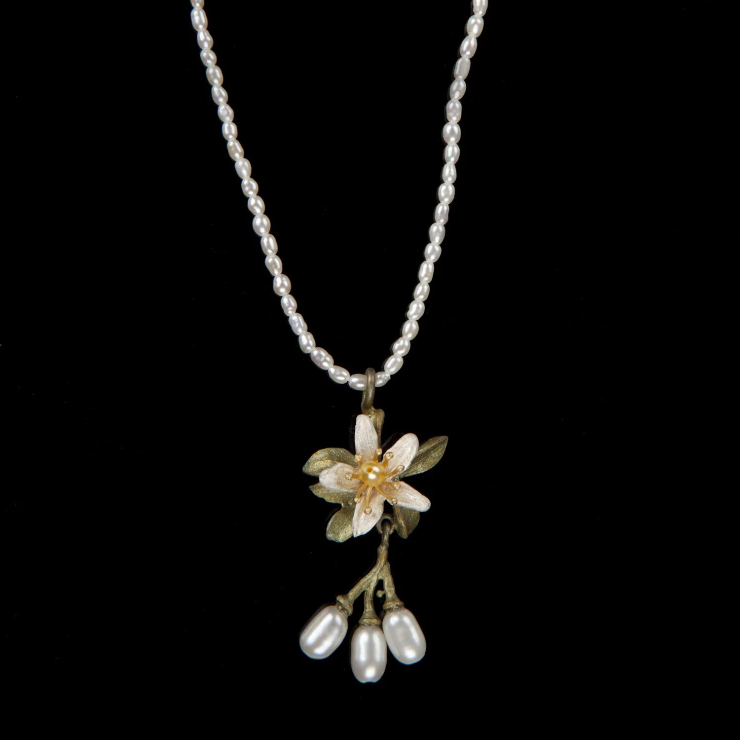 Fiori d'arancio - Collana di perle con ciondolo