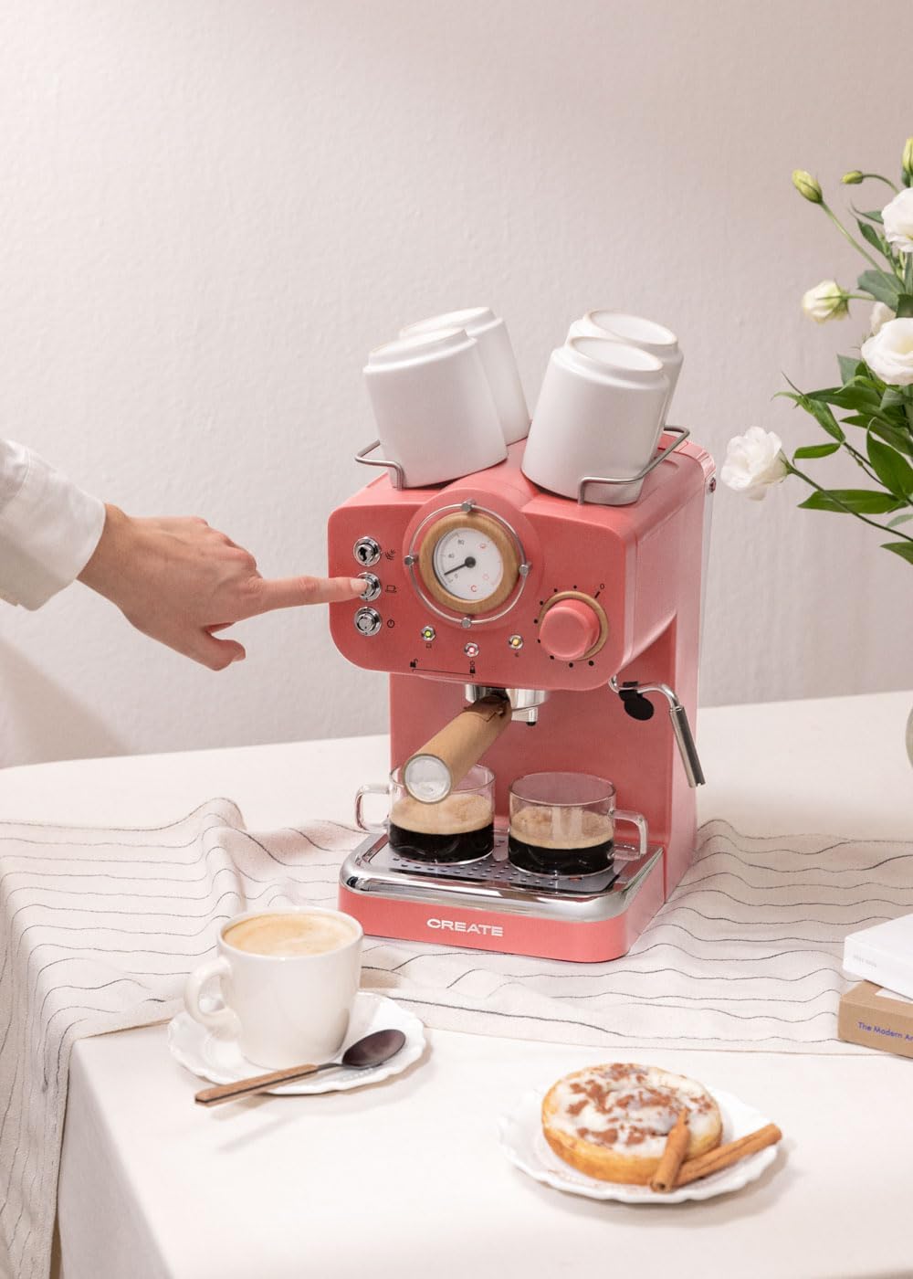 CREATE / THERA RETRO/Macchina da caffè espresso semiautomatica Rosa Pastello Opaco e Legno / Pompa a pressione 20bar, 1100W, Serbatoio acqua 1.25L, per caffè macinato, cialde ESE 55mm, con vaporizzatore, 1100W