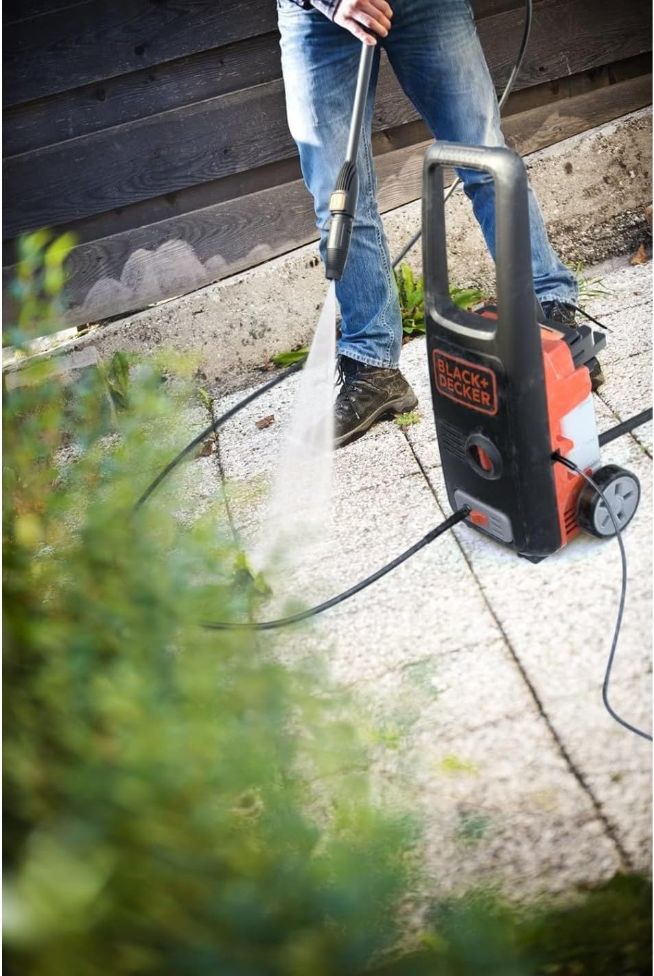BLACK+DECKER Hochdruckreiniger BXPW2200PE mit Patio Cleaner Deluxe und Feste Bürste (2200 W, 150 bar, 440 l/h)