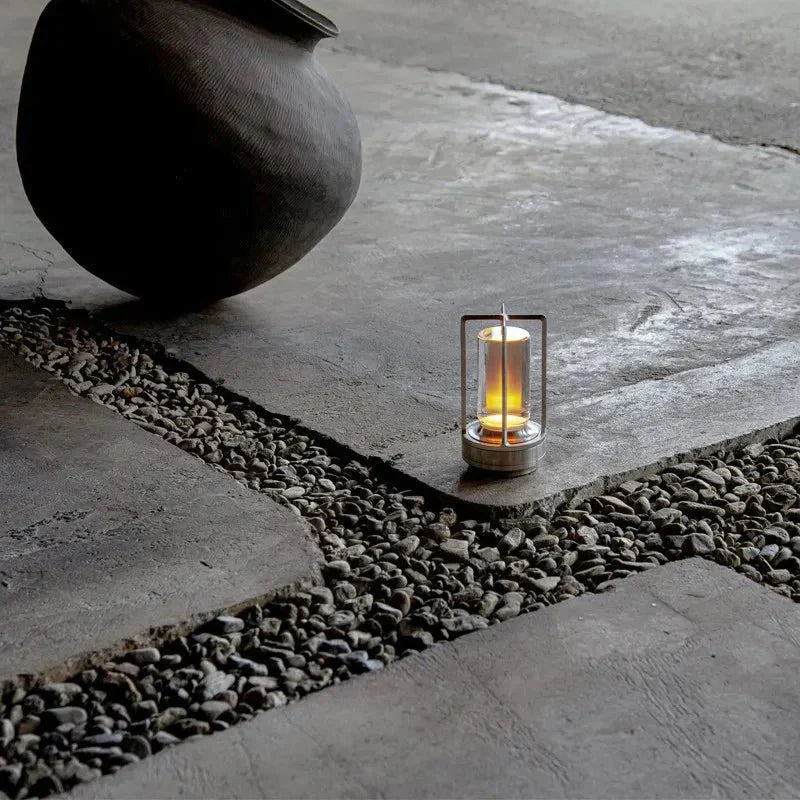 RetroLamp - Illumina la tua stanza con un'eleganza senza tempo!