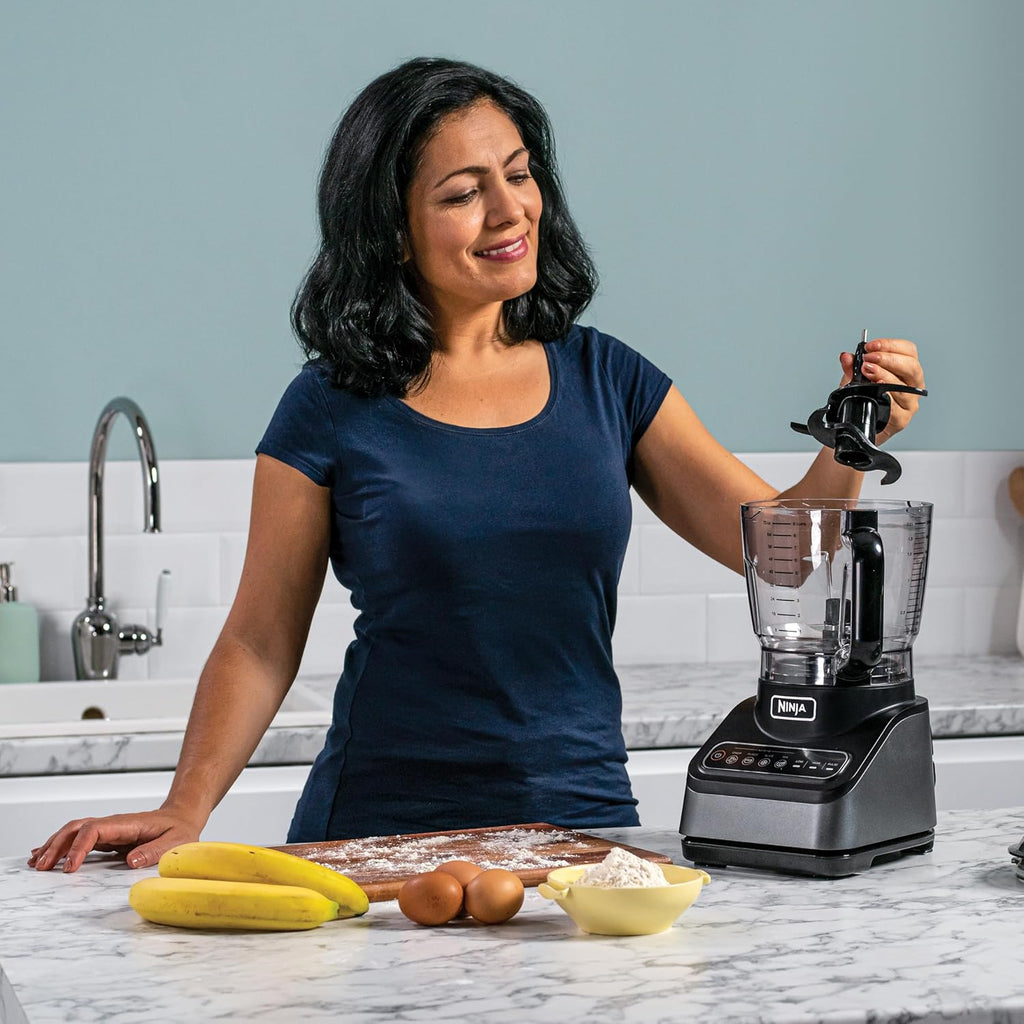 Ninja 2-in-1 Mixer mit 3 Programmen; Mixen, Max Mixen und Zerkleinern & 4 manuellen Einstellungen, 2,1L Krug & 700ml Becher, 1200W, spülmaschinenfest, Auto-iQ, Schwarz BN750EU