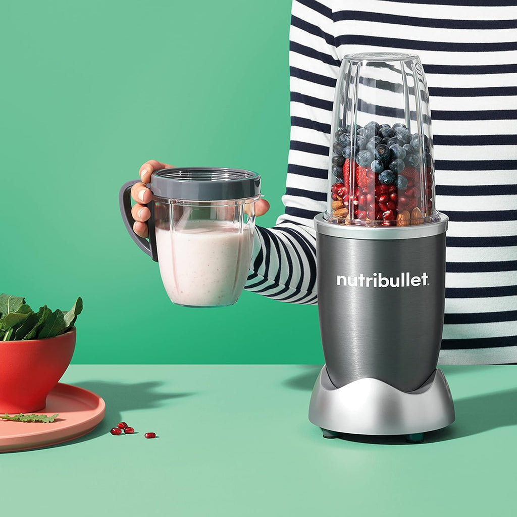 nutribullet Original, Frullatore Elettrico, Tritatutto, Frullatore per frullati, Smoothie Maker, Potenza 600 W, Facile e Veloce da Usare, Compatto, Facile da Pulire, NB603DG