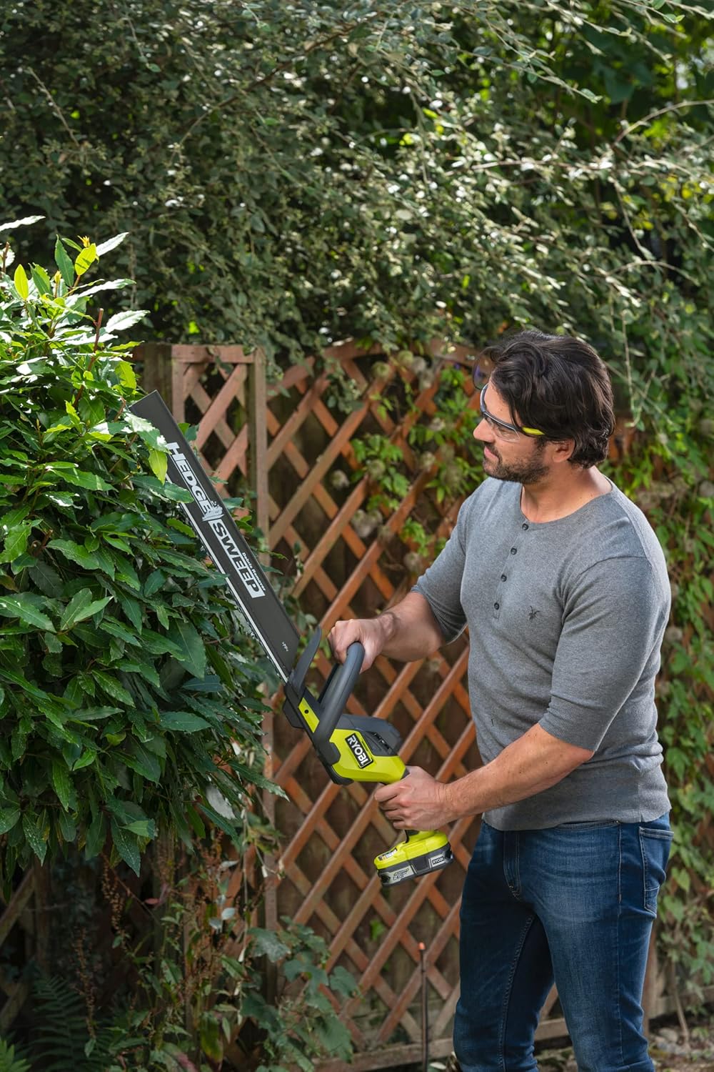 Ryobi RY18HT50A Ak­ku-He­cken­sche­re ONE+ 18 V | MES­Ser­län­ge 50 cm | ohne Akku & Ladegerät