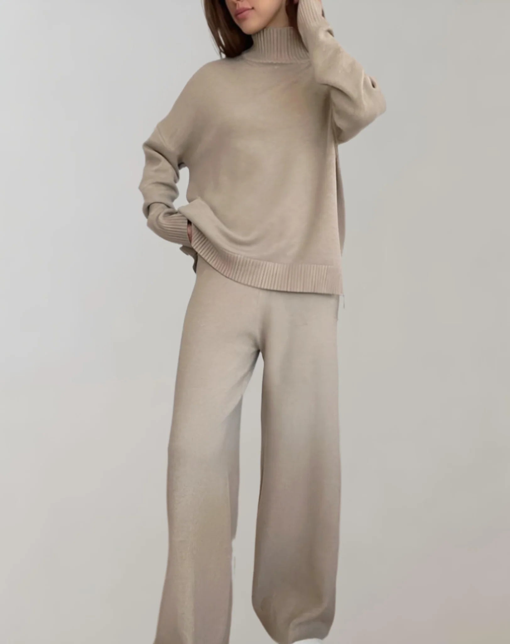 2-teiliges Set aus lockerem Strickpulli mit Rollkragen und weit geschnittener Hose