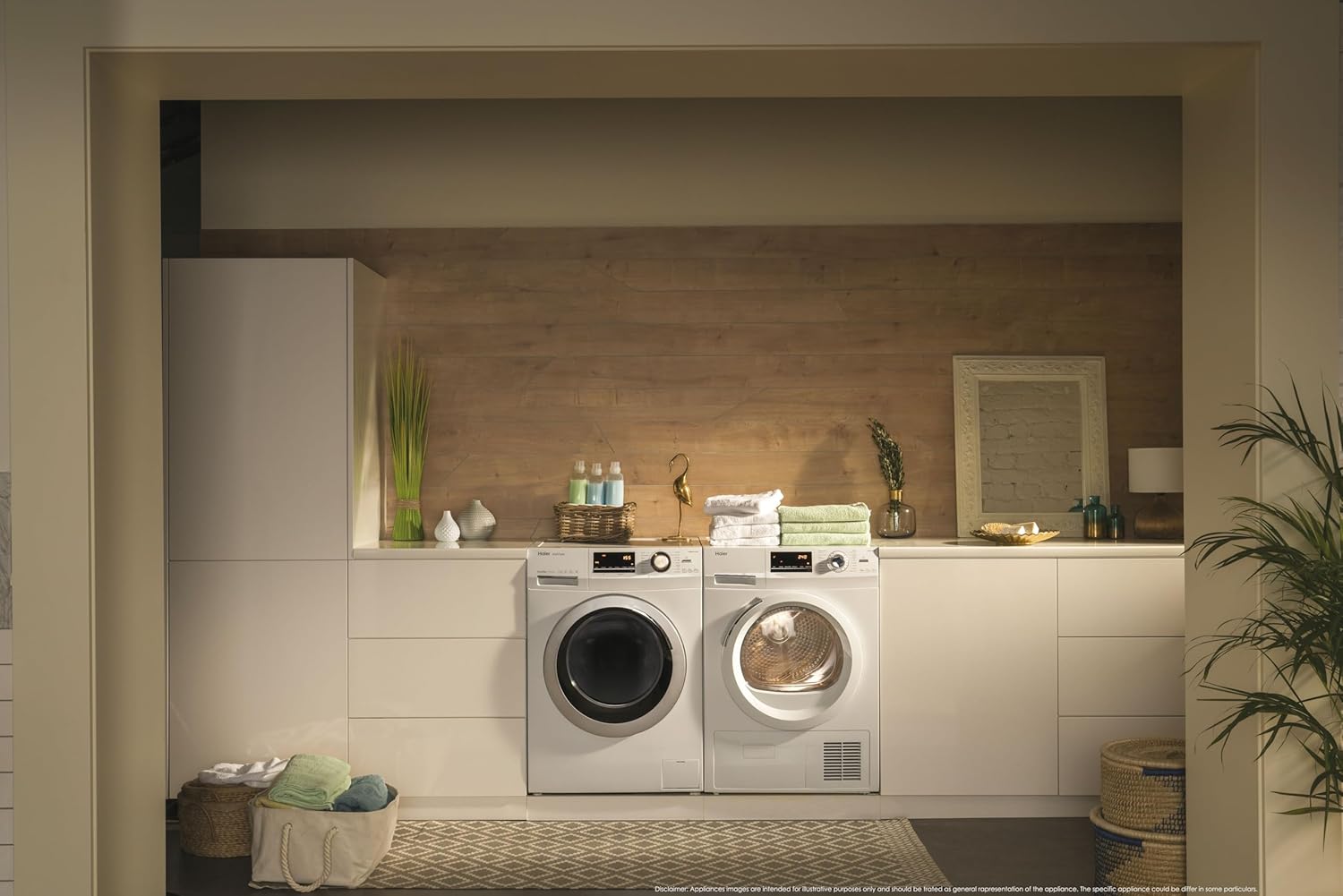 Haier HW100-BP14636N Lavatrice / 10 kg / A - massima efficienza / Motore Inverter / Funzione vapore / Protezione totale dall'acqua / Programma Eco 40-60